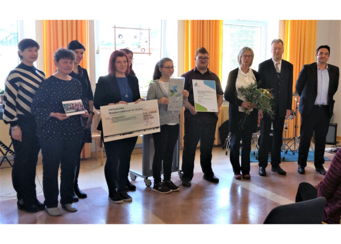 BO_Siegelfoto-2021-Weisse-Schule-Annaberg